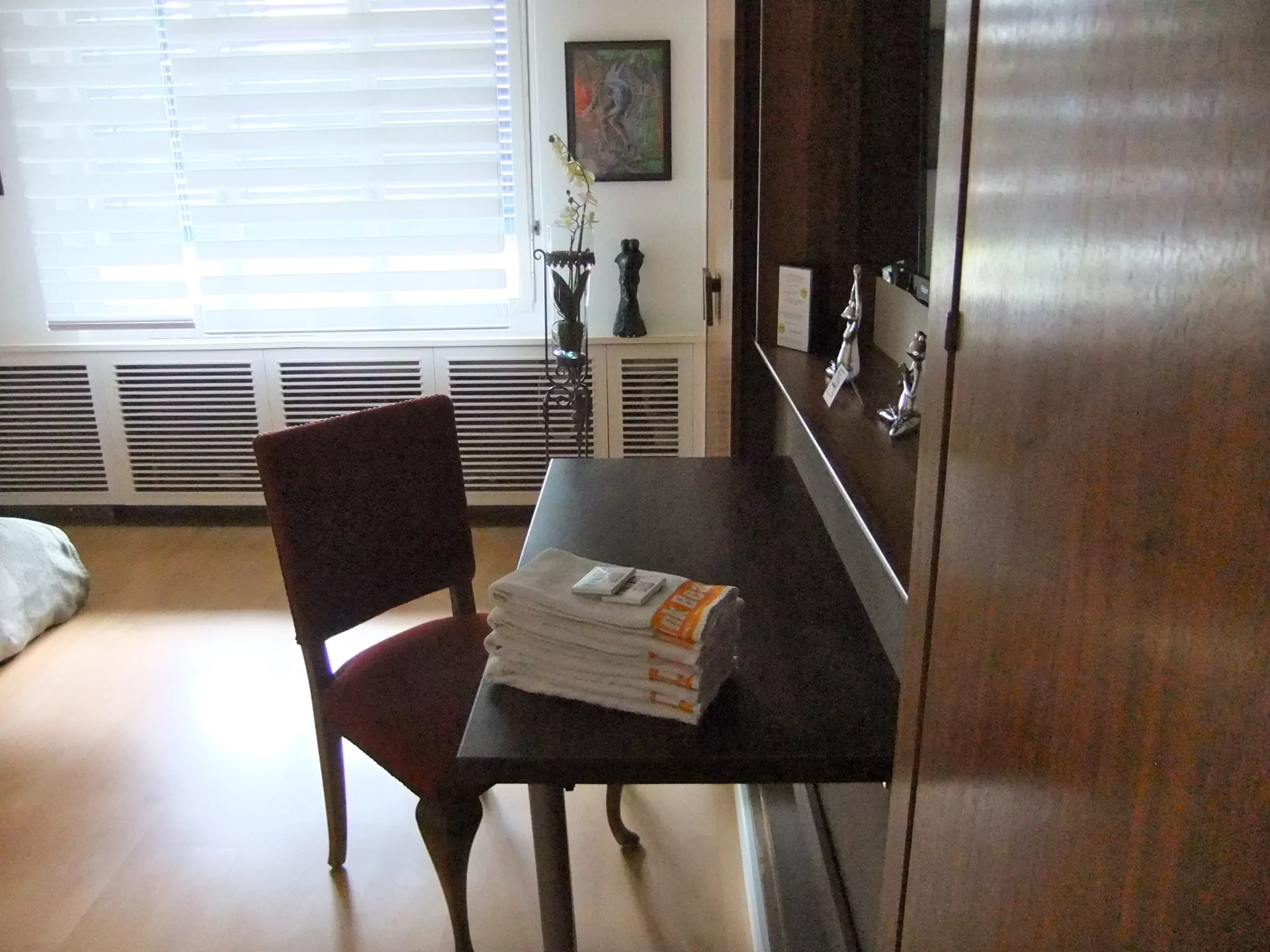 orange-room-8